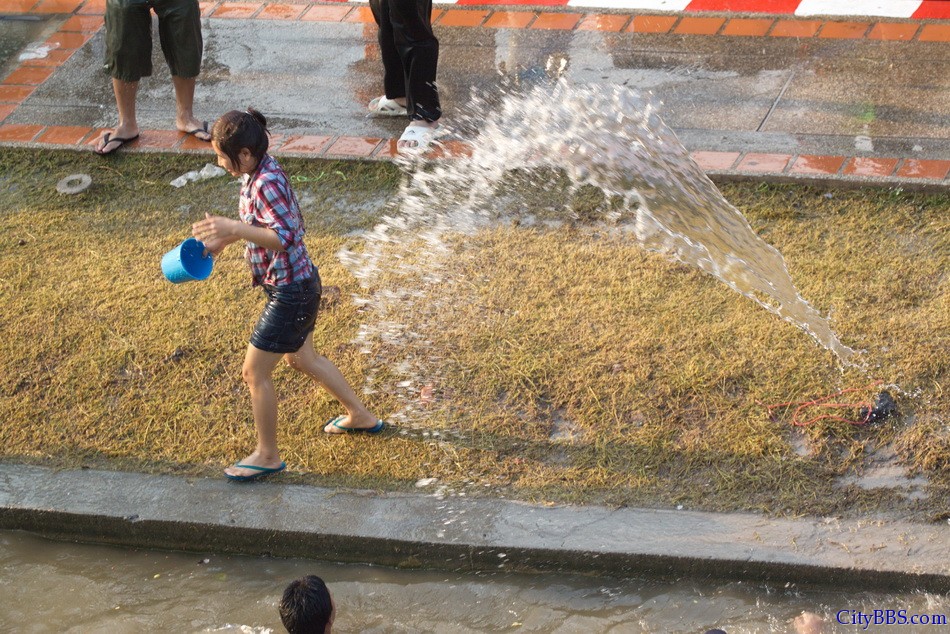ChiangmaiSongkran2_070.jpg