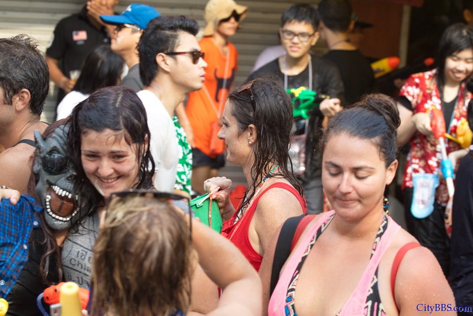 Chiangmai_Songkran_388.jpg