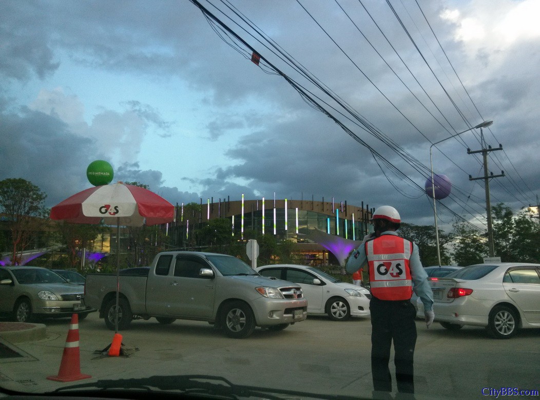 泰国清迈最大超级商场Promenada开业