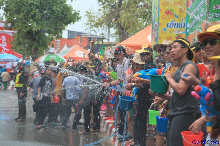 2014_ChiangMai_Songkran_清迈宋干节