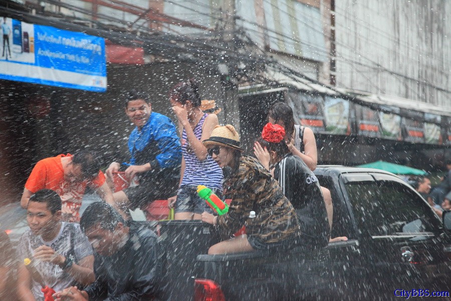 2014_ChiangMai_Songkran_清迈宋干节