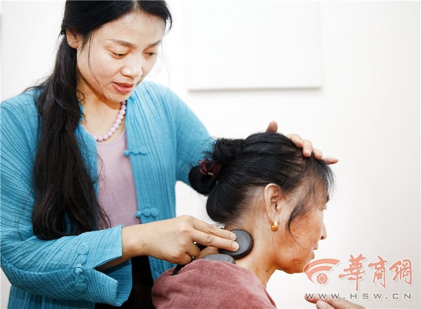 夫妻俩毕业后终南山安家 享受慢生活