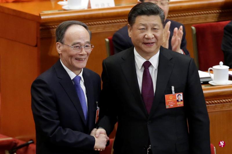 习近平栗战书王岐山宣誓就职成为国家领导人