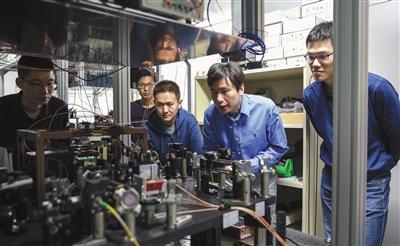 清华实现25个量子接口之间量子纠缠刷新纪录