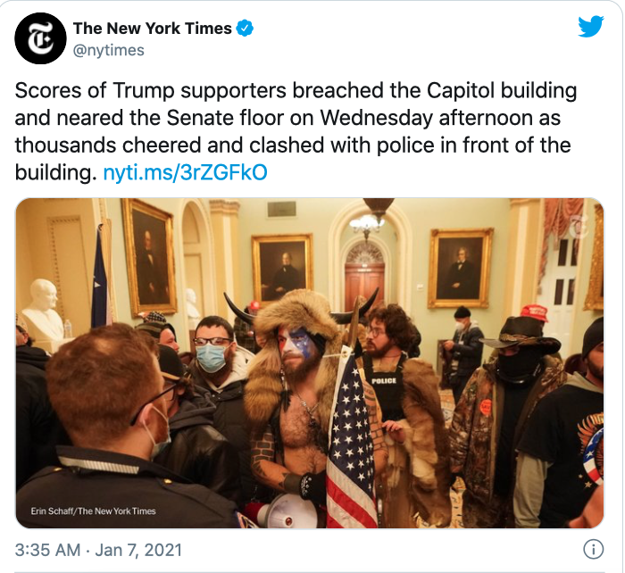 特朗普的示威者闯入国会建筑2.png