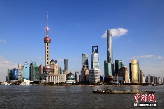 与上海外滩一江之隔的陆家嘴金融中心