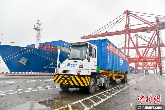 海南洋浦港.jpg