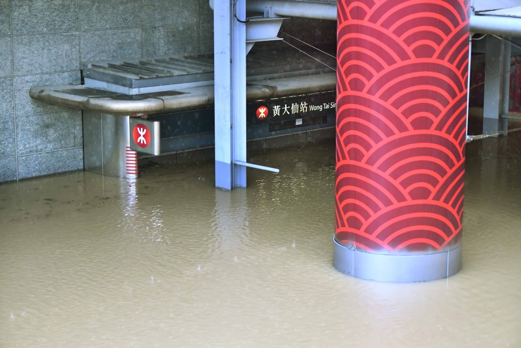 2人死亡117人受伤，这次香港下的雨到底多大?